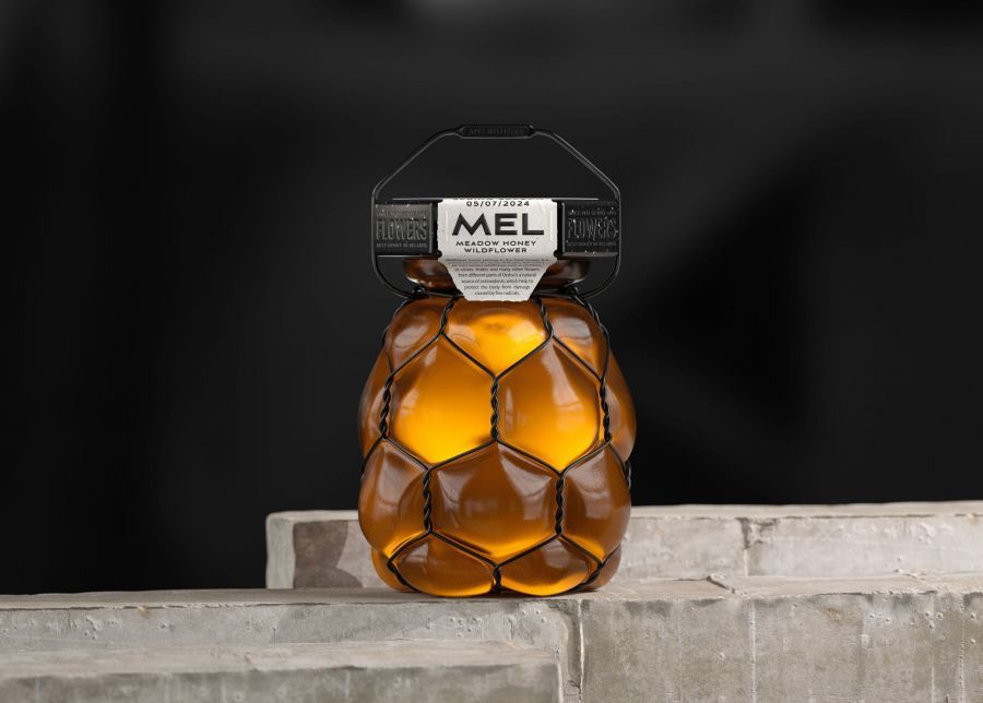 멜 허니(Mel Honey):
지속 가능한 패키지 디자인을 갖춘 천연 야생화 꿀 썸네일