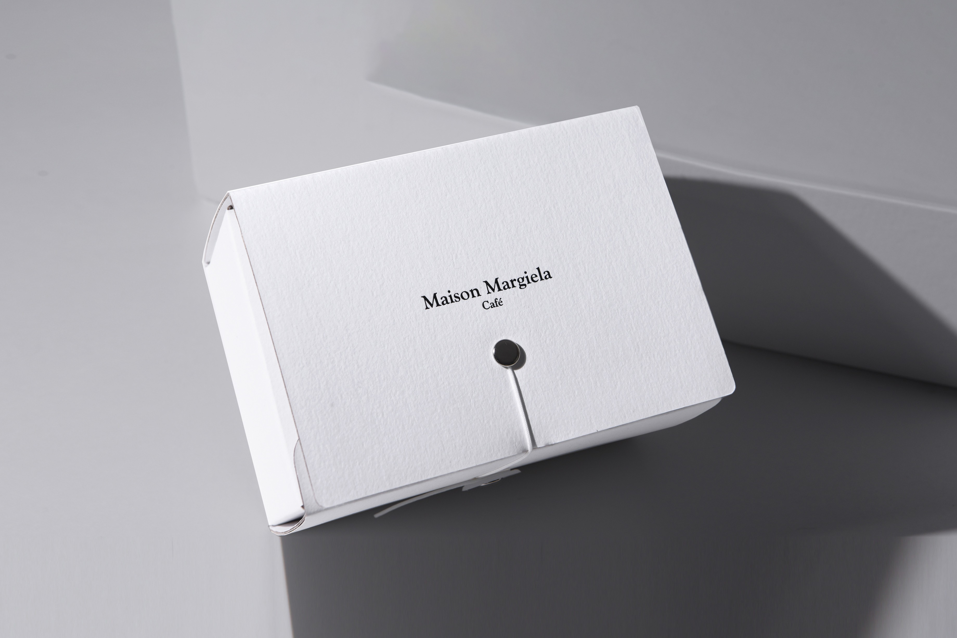 메종마르지엘 카페 디저트 패키지 제작하여 1